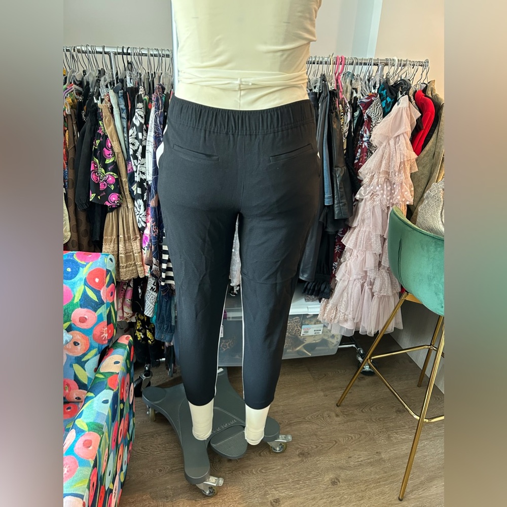 Crepe jogger with combo white creator from club Monaco